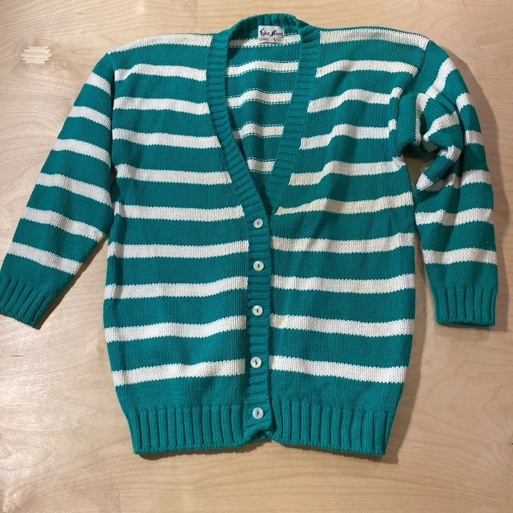 Tyler House Sweater Size Medium (BT)
